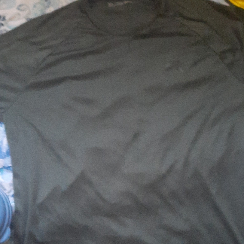 Underamour Dark Gray Short Sleeve Tee